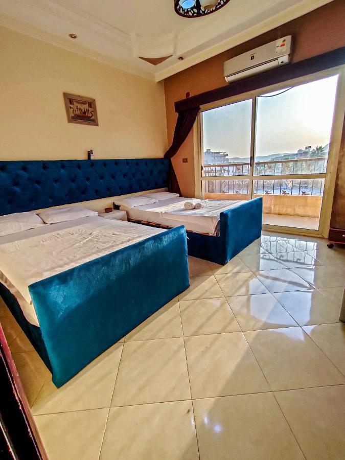 Happy Days Pyramids Inn Kafret el-Gabal Exterior foto