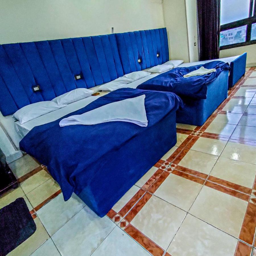 Happy Days Pyramids Inn Kafret el-Gabal Exterior foto